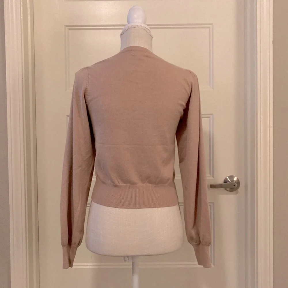 ⭐️NWOT⭐️ [debut] Taupe Button Down Cardigan - M/L - Picture 4 of 4